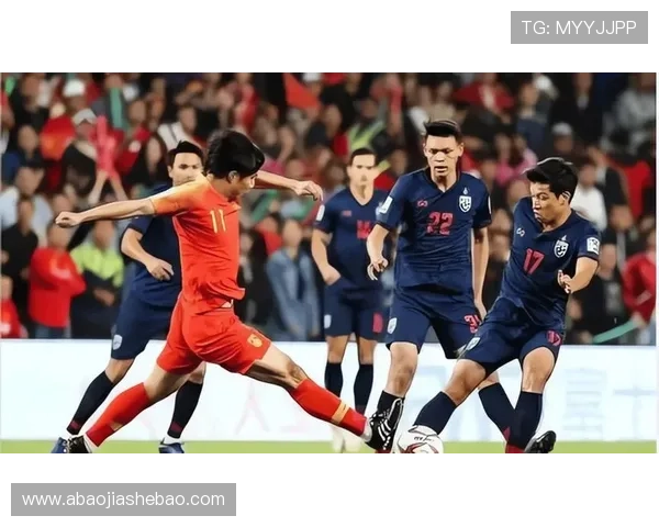 中国足球队备战世界杯预选赛 新帅首度亮相目标直指亚洲强队 中国足球队备战世界杯预选赛 新帅首度亮相目标直指亚洲强队