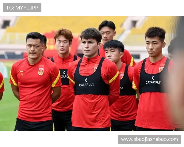 国足鏖战东亚杯再燃激情新星崛起老将闪耀谱写中国足球新篇章