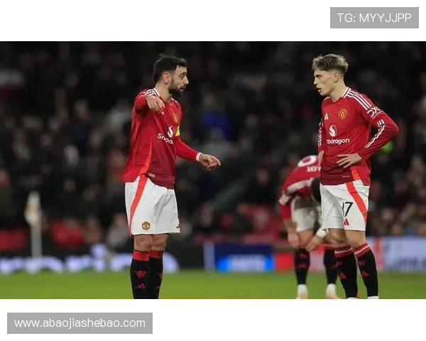 欧洲足坛再掀转会风暴多位巨星加盟豪门球队引发新赛季格局变化