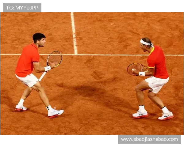 网球巨星复出战况：新秀挑战赛场表现精彩老将状态回升