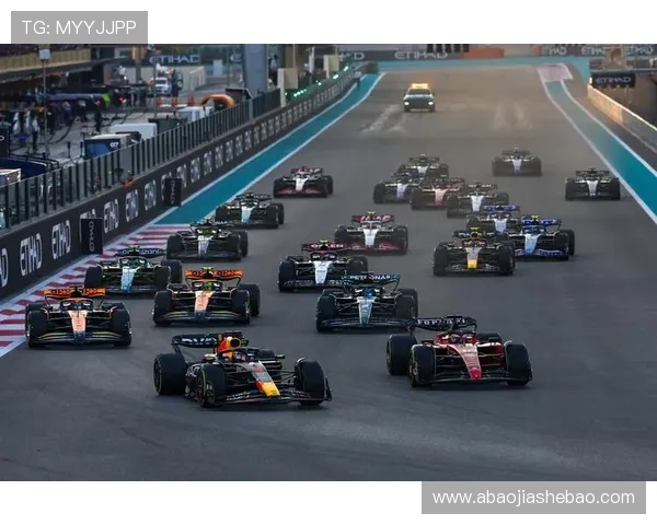 F1赛季精彩纷呈 新车设计与技术革新引领未来赛事发展 F1赛季精彩纷呈 新车设计与技术革新引领未来赛事发展