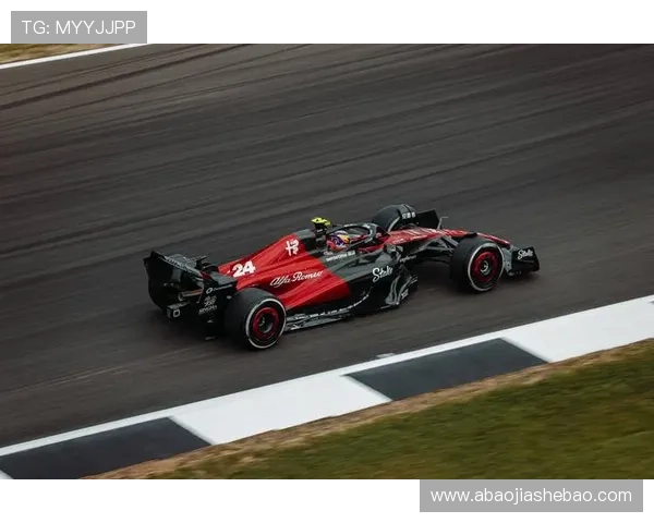 F1赛季倒计时激烈竞争逐渐升温 各车队备战新赛季策略全面曝光 F1赛季倒计时激烈竞争逐渐升温 各车队备战新赛季策略全面曝光